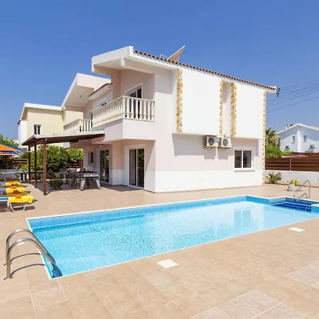 Dione By Vila Pegeia