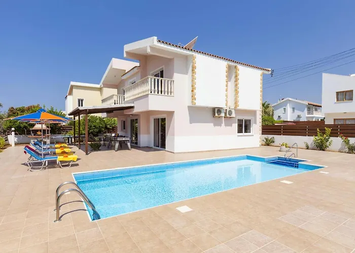 Dione By Vila Pegeia